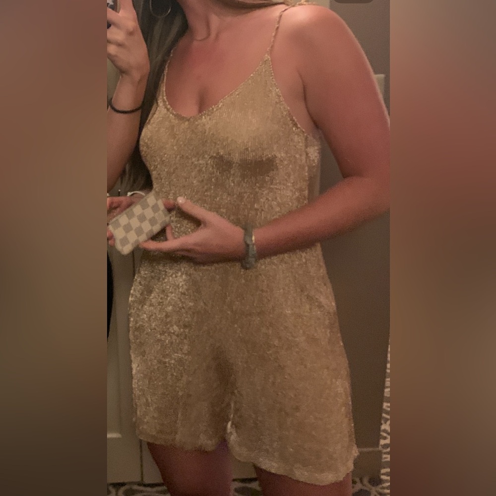 Top shot shiny dress